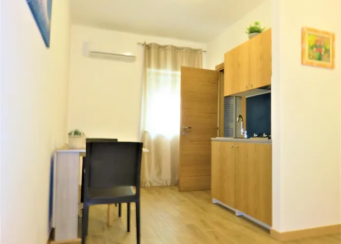 Residenza Montegrappa מלון דירות 4*